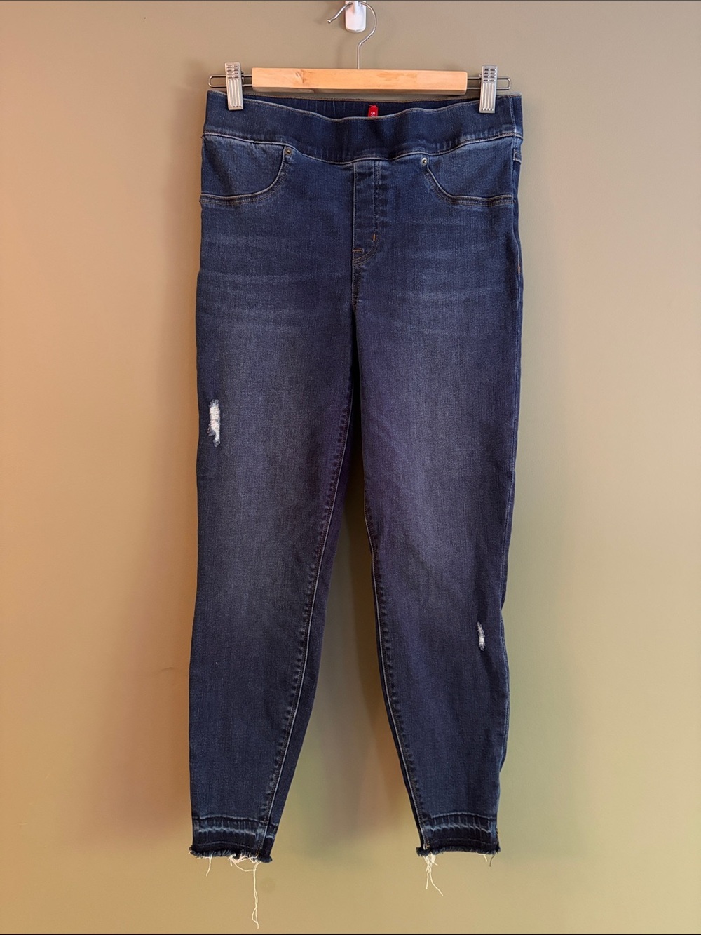 SPANX Distressed Ankle Skinny Jeans - Size M petite length - Picture 8 of 10